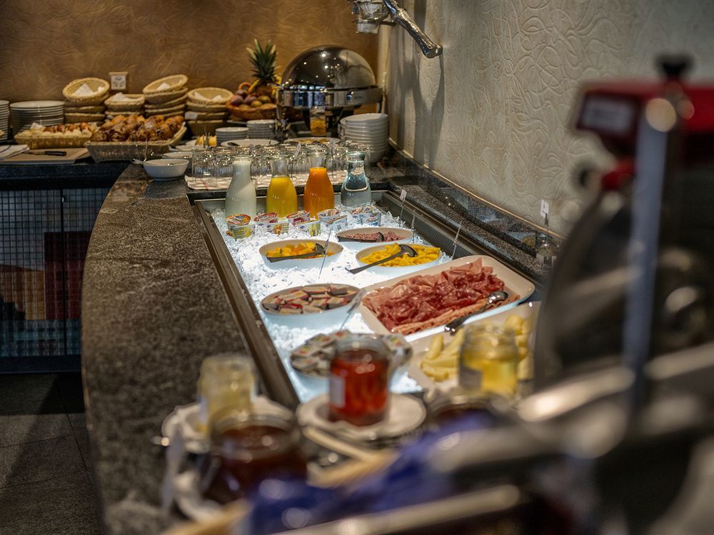Hotel Carcani By Ketty & Tommy 3*